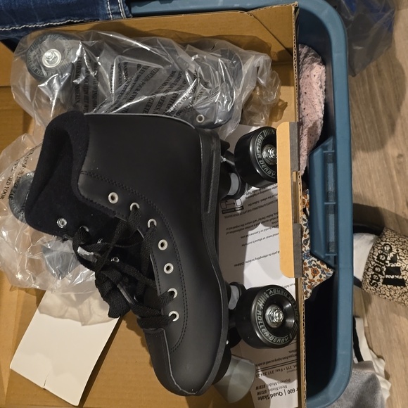 Mens size 7 roller skates - Picture 2 of 3